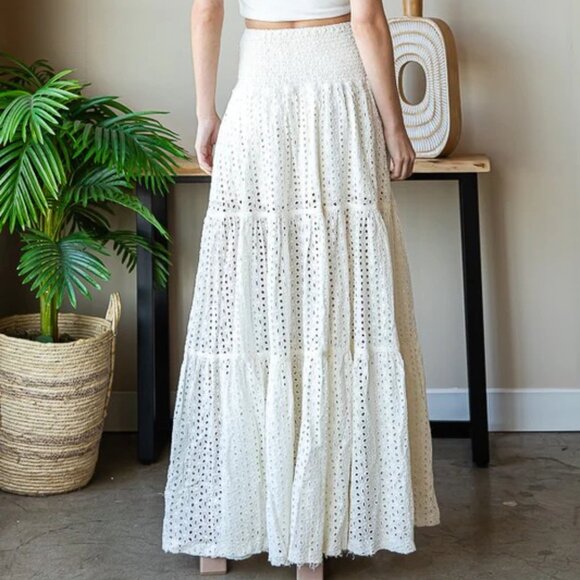 Oli & Hali Mineral Washed Eyelet Tiered Maxi Skirt in Off White New Size Large - Picture 5 of 7